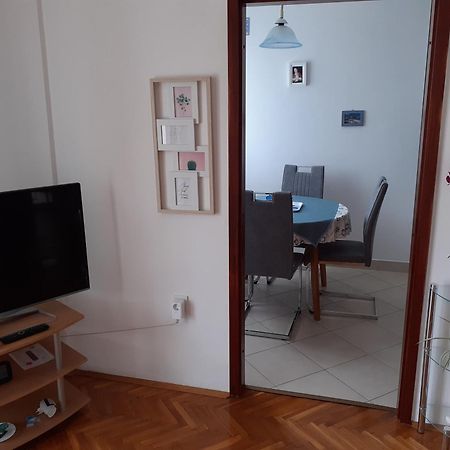 Apartman Ловран Екстериор снимка