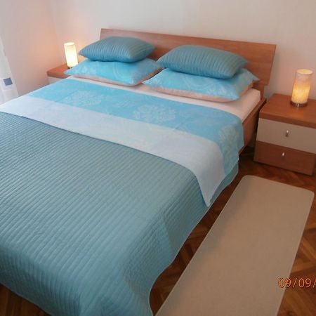 Apartman Ловран Екстериор снимка