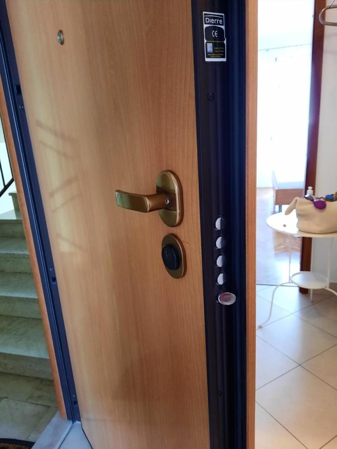 Apartman Ловран Екстериор снимка