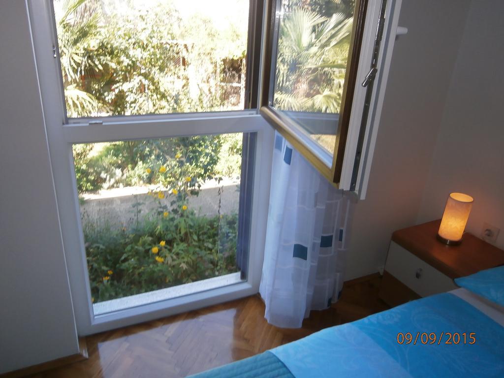 Apartman Ловран Екстериор снимка